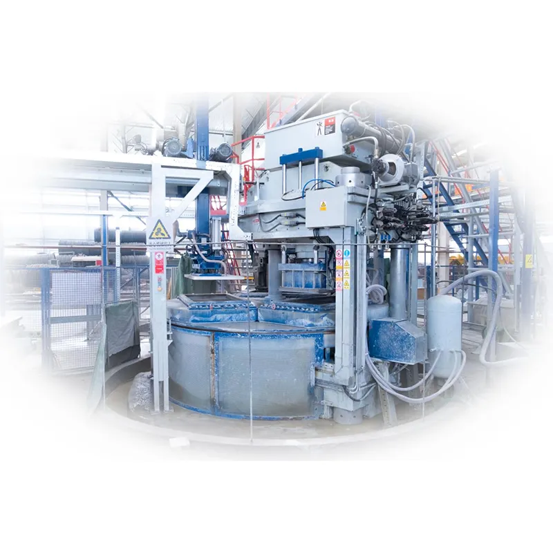 Stroj za izdelavo robnika